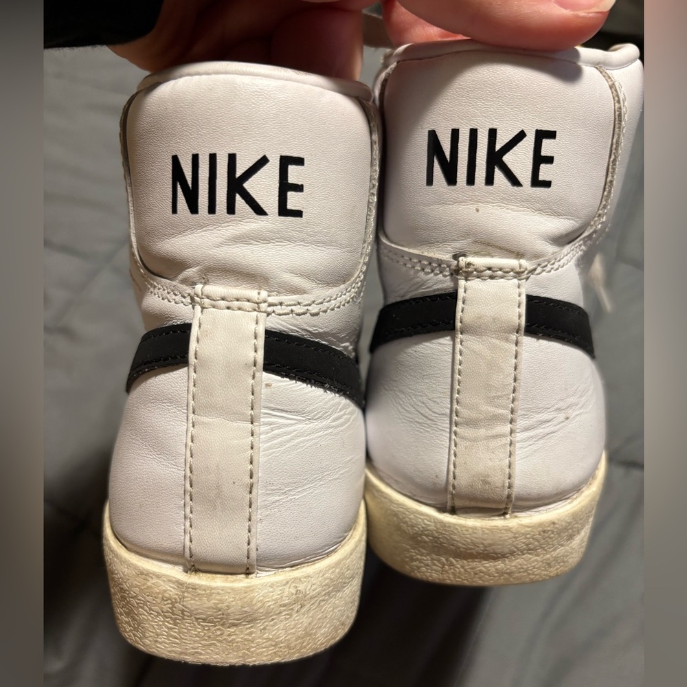 NIKE Blazer Mid 77 White and Black Vintage High-Top Sneakers Men’s Size 8.5 - Picture 3 of 10